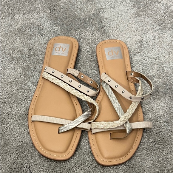 DV by Dolce Vita Women's Tan and Cream Sandals NWOT - Picture 1 of 2